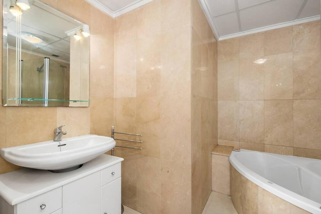 A Beautiful 2 Bedroom Townhouse - Las Cerezas Ciudad Quesada Bagian luar foto